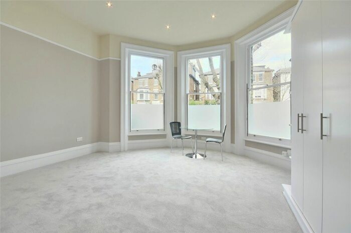 Studio To Rent In Fordwych Road, Kilburn, NW2