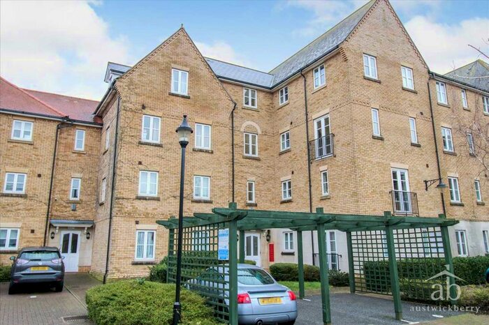 2 Bedroom Flat To Rent In Ravenswood Avenue, Ipswich, IP3