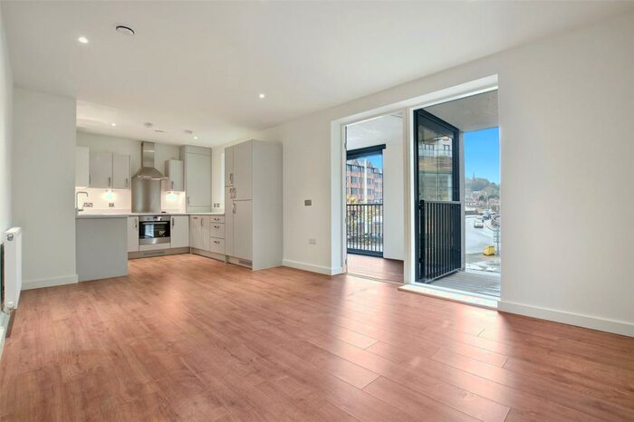 2 Bedroom Apartment To Rent In Pinner Road, Harrow, HA1