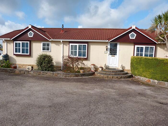 2 Bedroom Park Home For Sale In Glenleigh Park, Sticker, PL26