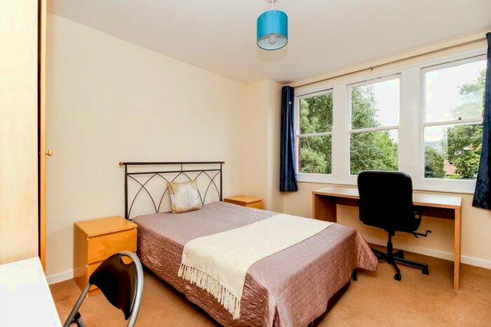 2 Bedroom Apartment To Rent In Iffley Road, East Oxford, OX4