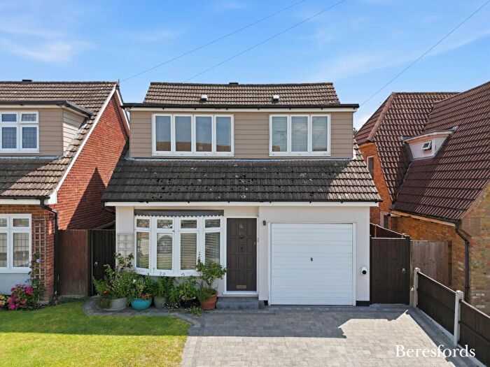 3 Bedroom Detached House For Sale In Alpha Road, Hutton, CM13