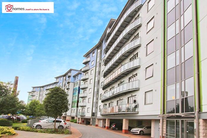 2 Bedroom Flat To Rent In Wave Close, Walsall, WS2