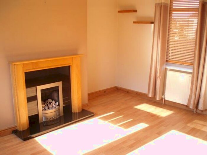 2 Bedroom Town House To Rent In Park View, Rotherham, South Yorkshire, S66