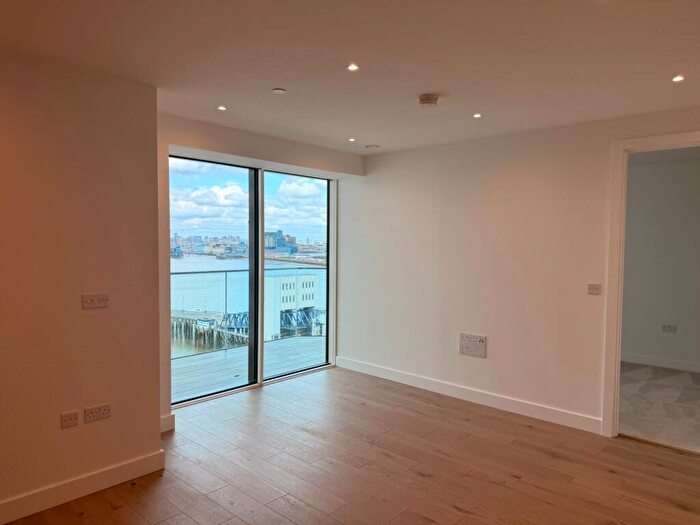 1 Bedroom Apartment For Sale In Lantern Wharf, Royal Arsenal Riverside, SE18