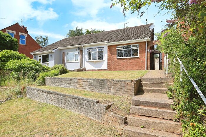 2 Bedroom Bungalow For Sale In Summer Road, Kidderminster, Worcestershire, DY11