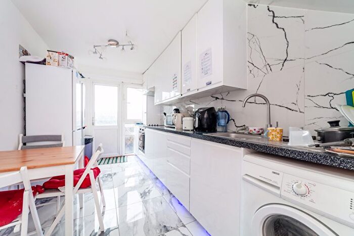 5 Bedroom Flat For Sale In Lampeter Square, Hammersmith, London, W6