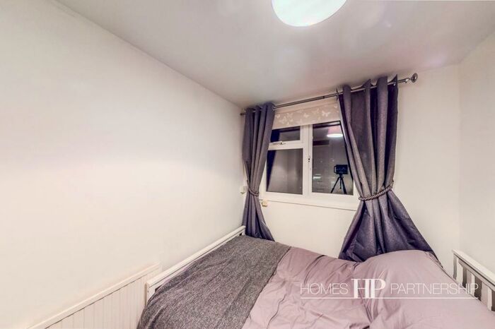 1 Bedroom Property To Rent In Ifield, RH11