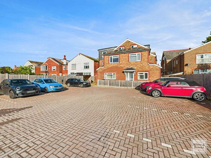 1 Bedroom Flat For Sale In Richmond Avenue, Bognor Regis, PO21