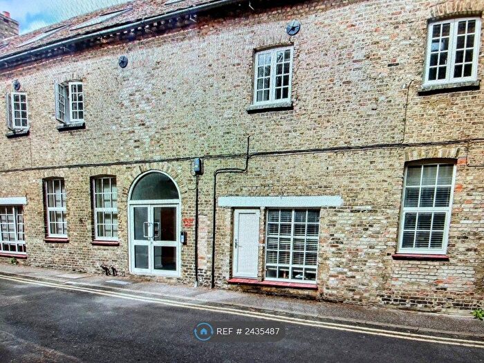 1 Bedroom Flat To Rent In Orchard House, Huntingdon, PE29