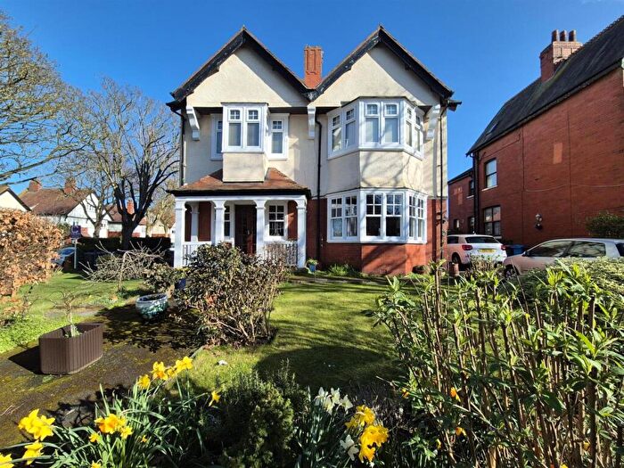 3 Bedroom Flat For Sale In Stanley Road, Lytham St. Annes, FY8