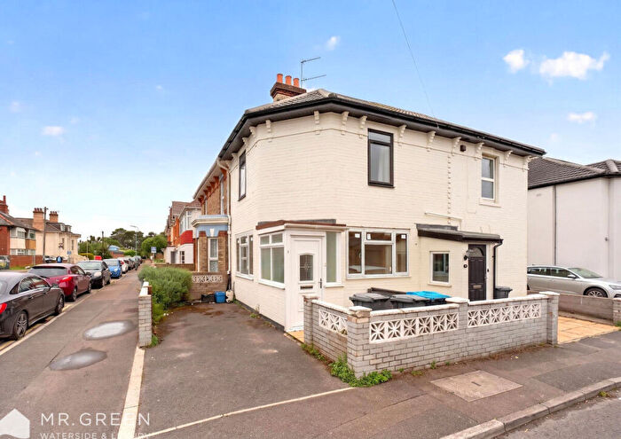 1 Bedroom Apartment For Sale In Tamworth Road, Bournemouth, BH7
