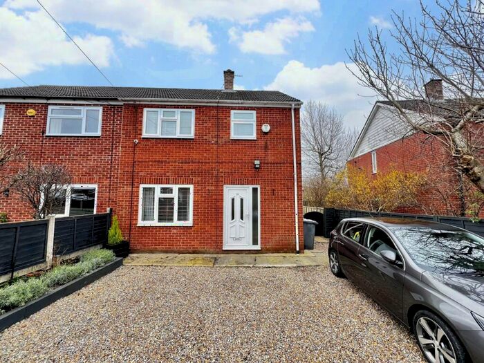 2 Bedroom Semi-Detached House To Rent In Old Oak Close, Leeds, West Yorkshire, LS16