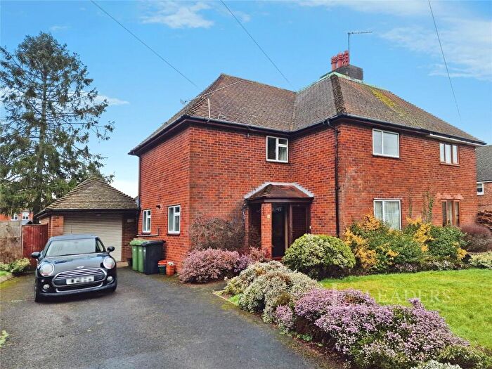 3 Bedroom Semi Detached House To Rent In Kestrel Road, Eastleigh, Hampshire, SO50