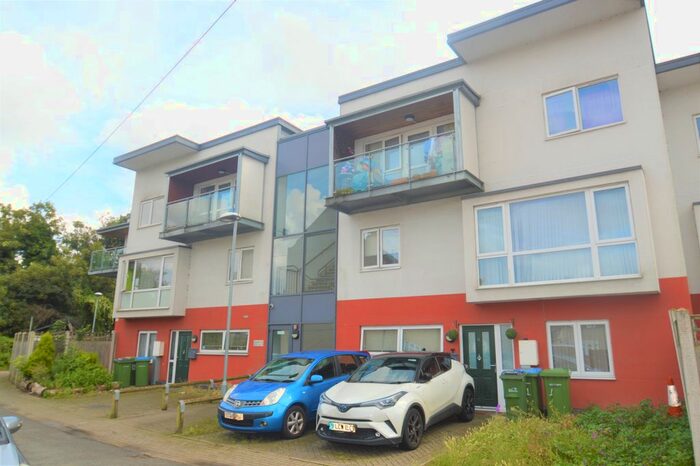 1 Bedroom Flat For Sale In Poplar Place, London, SE28