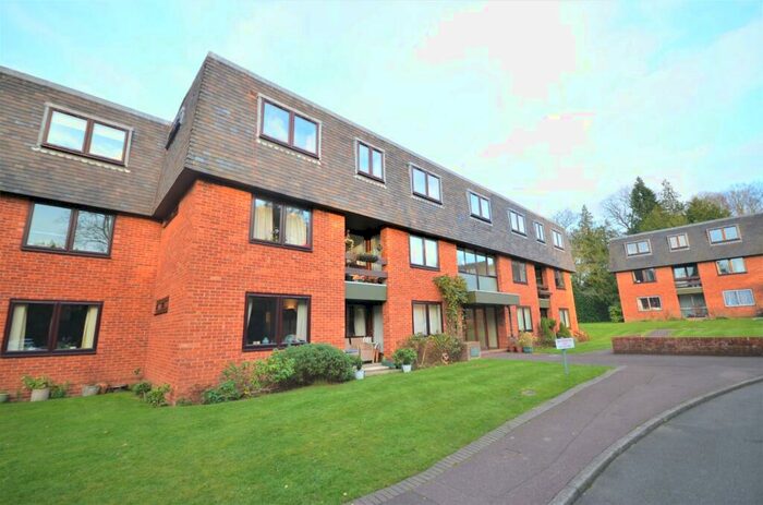 3 Bedroom Apartment To Rent In The Lindens, Great Austins, Farnham, Surrey, GU9