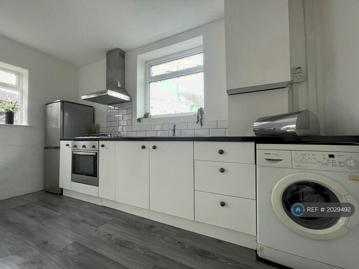 2 Bedroom Semi-Detached House To Rent In Greyshiels Avenue, Leeds, LS6