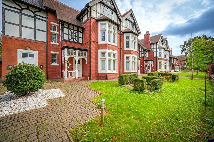 2 Bedroom Flat For Sale In Apartment, Tettenhall Road, Tettenhall, Wolverhampton, West Midlands, WV6