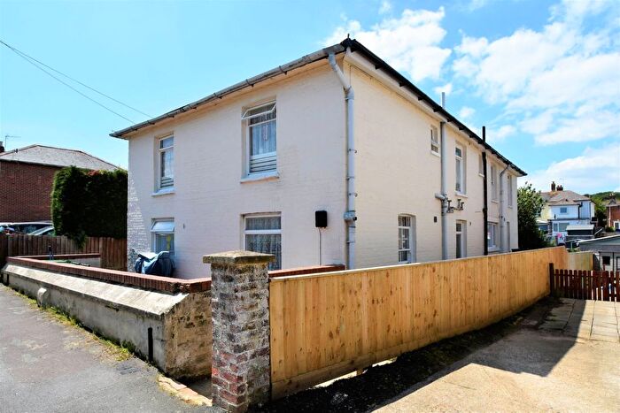 2 Bedroom Flat To Rent In Western Road, Shanklin, PO37
