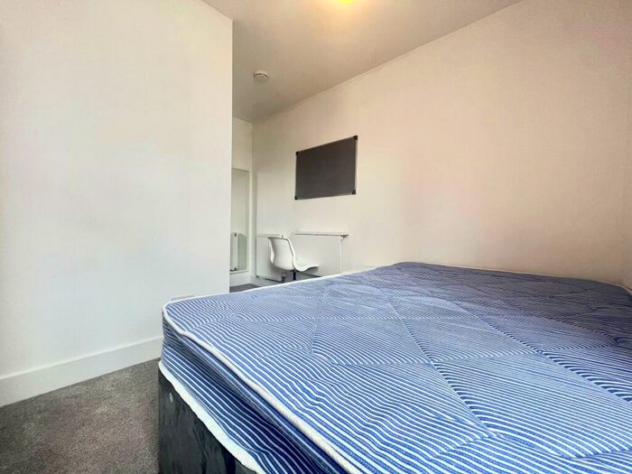 7 Bedroom House To Rent In Pains Road, Portsmouth, PO5