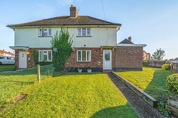 6 Bedroom Semi Detached House To Rent In Fentum Road, Guildford, GU2