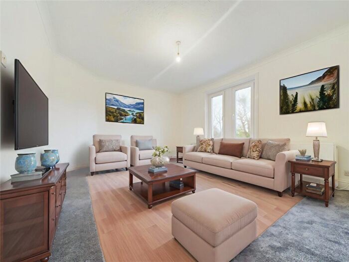 3 Bedroom Maisonette For Sale In Ashley Road, Bournemouth, Dorset, BH1