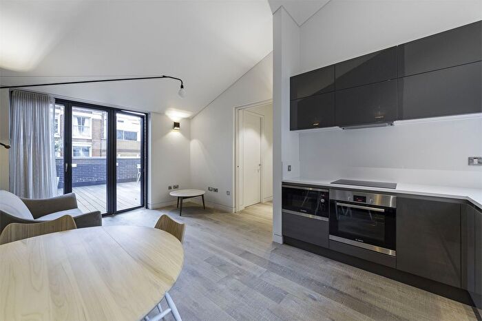 1 Bedroom Flat To Rent In Mallow Street, Shoreditch, EC1Y