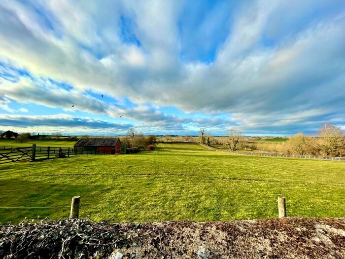 3 Bedroom Property To Rent In Helmdon Road, Wappenham, Towcester NN12