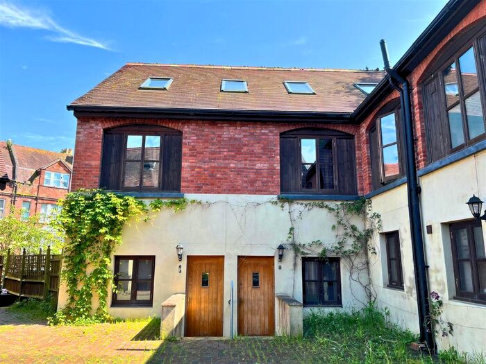 2 Bedroom Flat To Rent In Tower Road West, St. Leonards-On-Sea, TN38