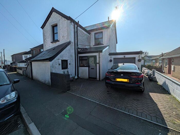 3 Bedroom End Terrace House For Sale In Church Road, Tonteg, Pontypridd, CF38