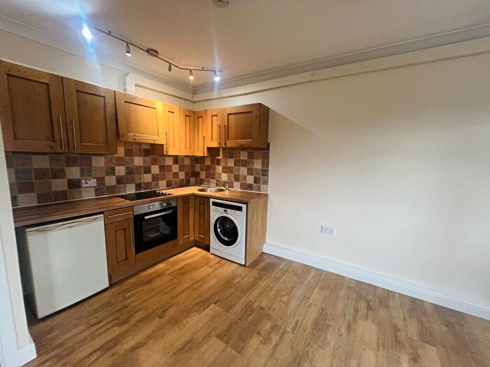 2 Bedroom Flat To Rent In Bromford Lane, Erdington, Birmingham, B24