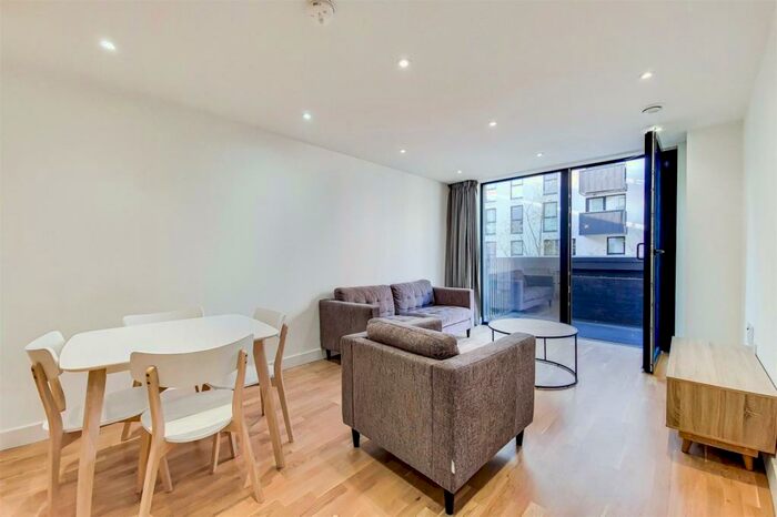 2 Bedroom Apartment To Rent In Burgess Springs, Chelmsford, CM1