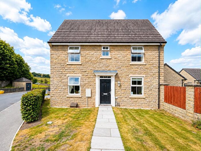 3 Bedroom Detached House To Rent In Castle Stead Drive, Cullingworth, Bradford, BD13
