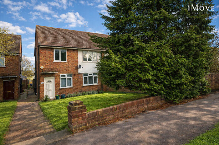 2 Bedroom Maisonette For Sale In Beulah Hill, London, SE19