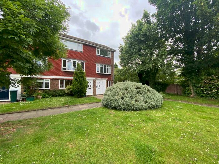 2 Bedroom Maisonette To Rent In Clareville Road, Orpington, BR5