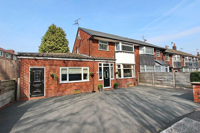 4 Bedroom Semi-Detached House For Sale In Balmoral Avenue, Whitefield, M45