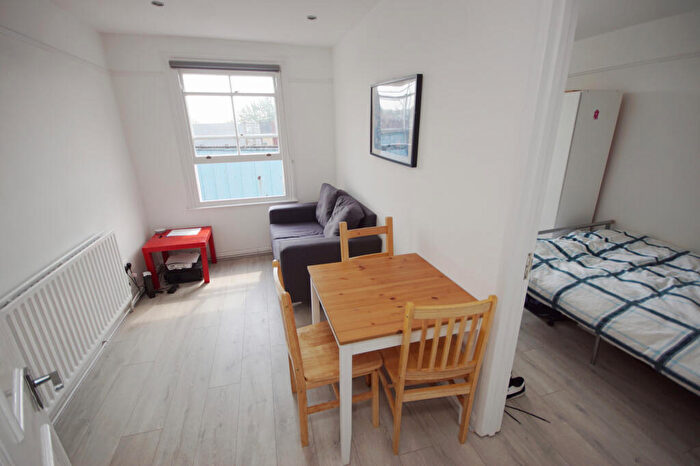 2 Bedroom Maisonette To Rent In Randolph Street, Camden, NW1