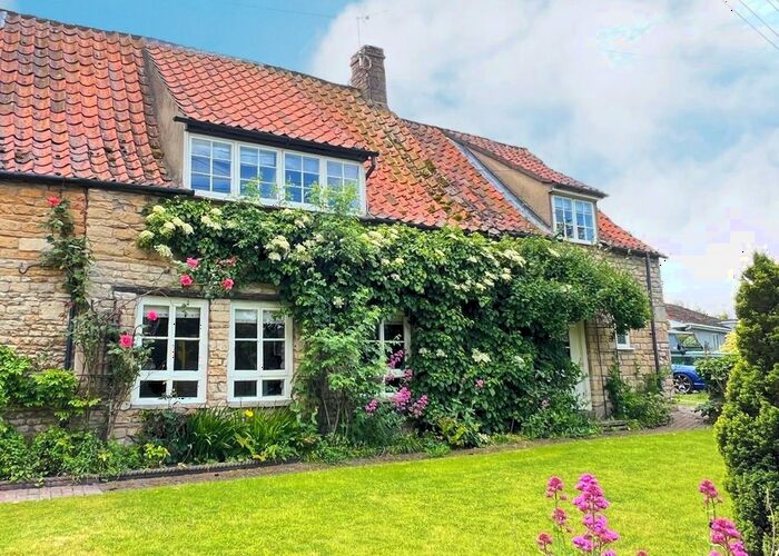 3 Bedroom Property For Sale In Shepherds Walk, Belmesthorpe, Stamford, PE9