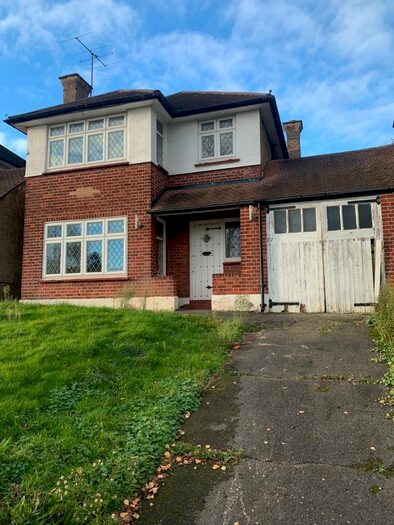 3 Bedroom Detached House To Rent In Barn Hill Estate, Wembley, Middlesex, HA9