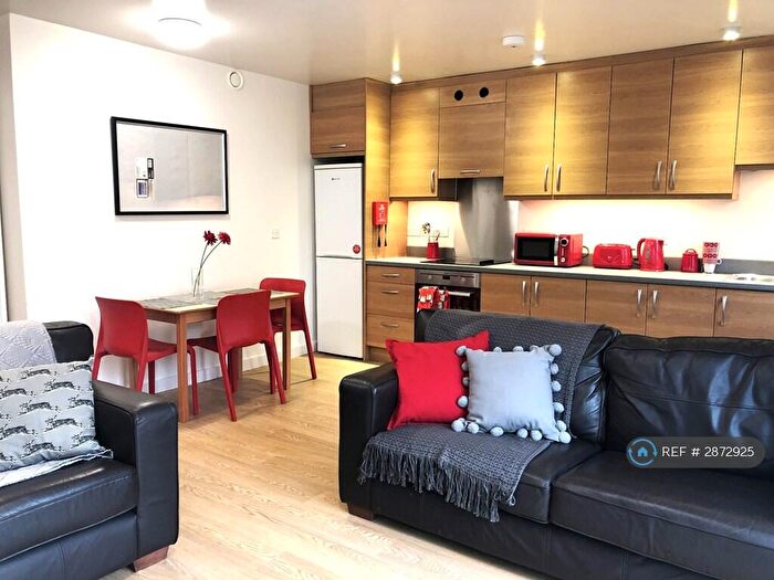 4 Bedroom Flat To Rent In Columbia Lodge, Southampton, SO16