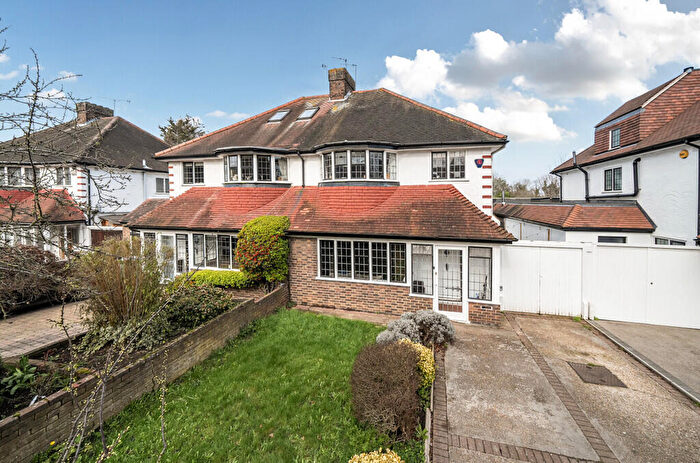3 Bedroom Semi Detached House For Sale In Longlands Road, Sidcup, DA15