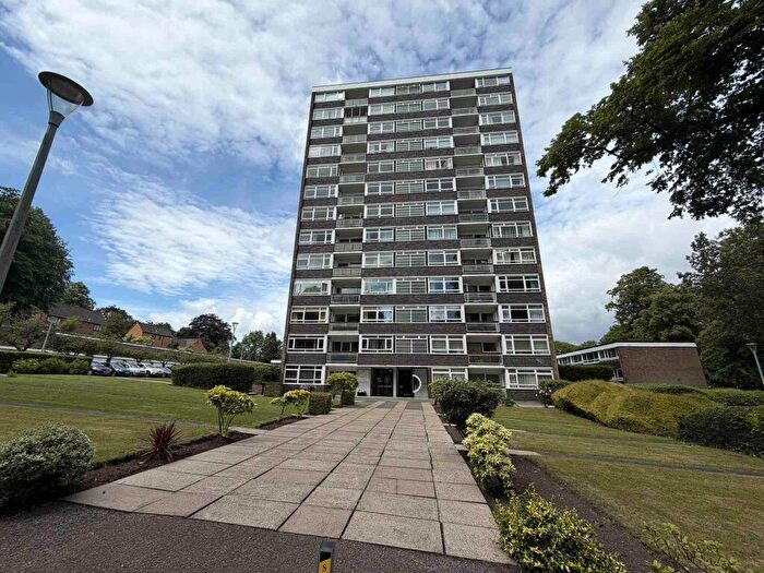 2 Bedroom Flat To Rent In Chadbrook Crest, Edgbaston, B15