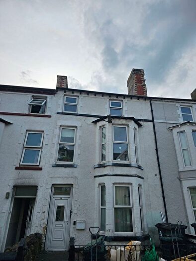 1 Bedroom Flat To Rent In Clifton Road, Llandudno, LL30