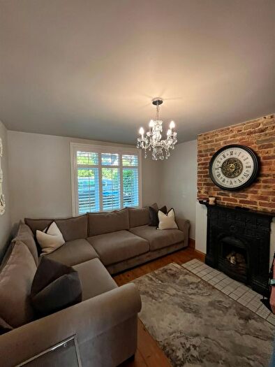 2 Bedroom Cottage For Sale In Lingfield Road, East Grinstead, RH19