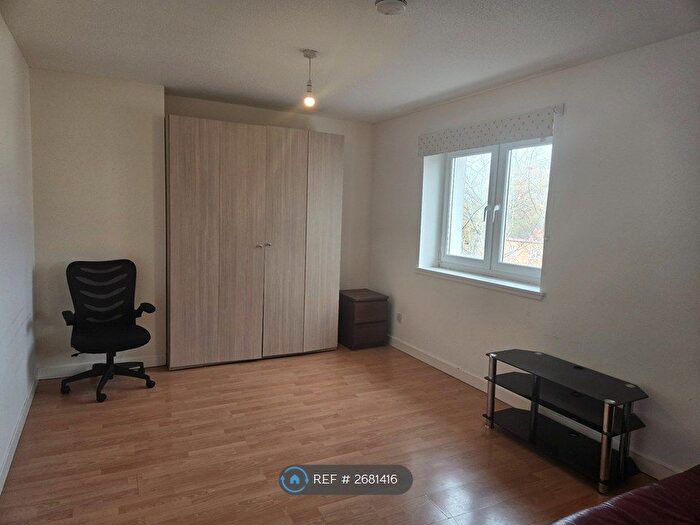 Studio To Rent In Ravenscraig Drive, Glasgow, G53