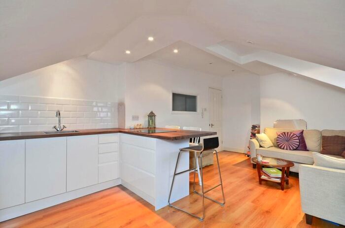 1 Bedroom Flat To Rent In Cavendish Road, Brondesbury, London, NW6