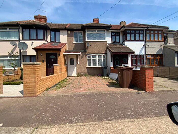 3 Bedroom Terraced House To Rent In Oval Road South, Dagenham, London, RM10