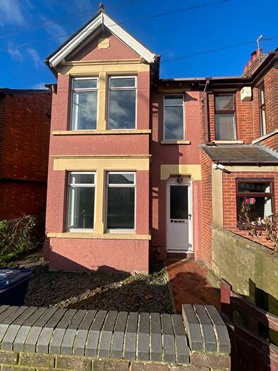4 Bedroom Semi-Detached House To Rent In Hollow Way, Cowley, Oxford, OX4