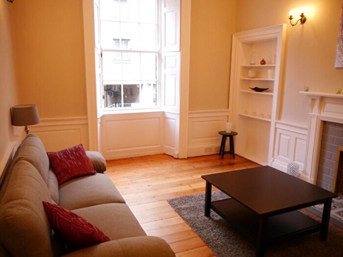 2 Bedroom Flat To Rent In Lauriston Street, Tollcross, Edinburgh, EH3