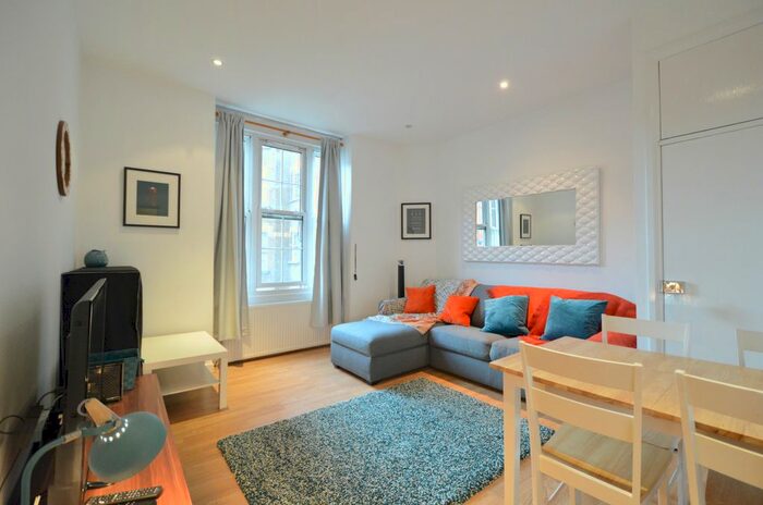 1 Bedroom Flat To Rent In Tooley Street, London, SE1